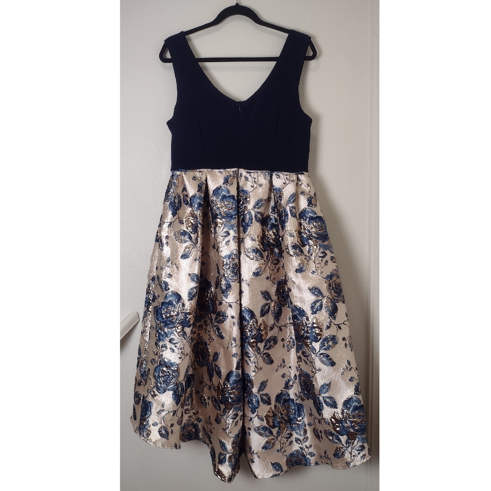 R&M Richards NWT Metallic Floral Brocade High Low Midi Dress Navy Size 12 - Picture 3 of 16